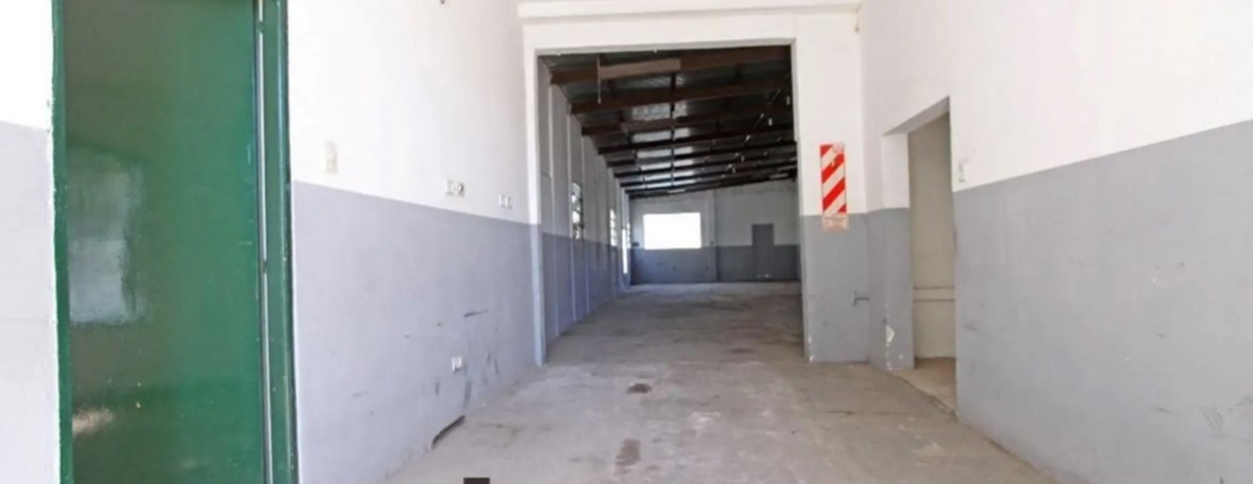 Galpon con oficina y casa